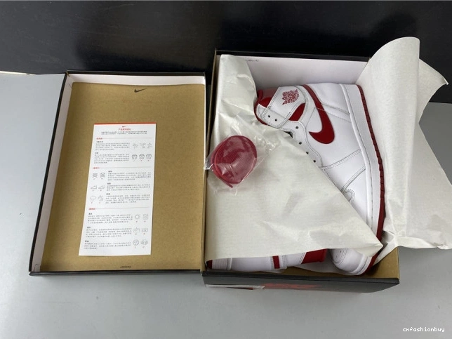 1 555088-103 Metallic Jordan Red Air Retro (2017) 0715